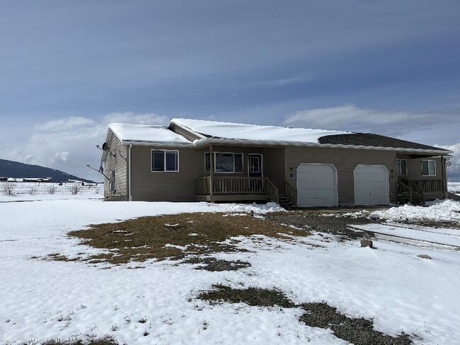 Building Photo - 6 Cedar Waxwing Rd