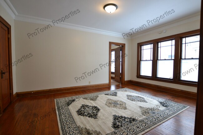 Foto del edificio - 807 Glenwood Ave