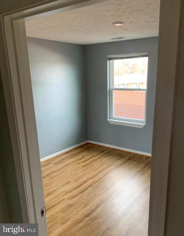 408 Broadway St Unit 302, Quantico, VA 22134 Room for Rent in