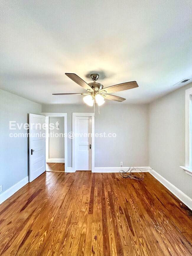 Foto del edificio - 901 E Nine Mile Rd