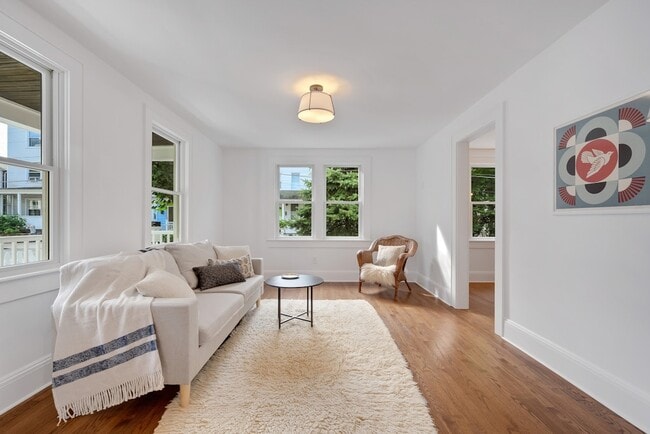 Building Photo - 1 Pleasant St