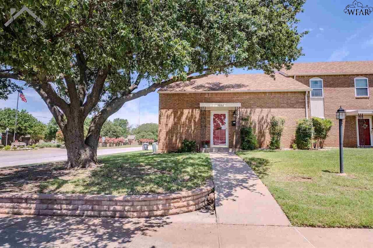 Foto principal - 3032 Barrywood Dr