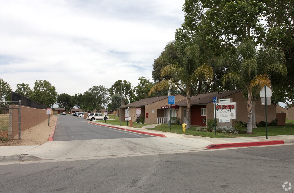 Primary Photo - San Jacinto Vista 1 Apartments