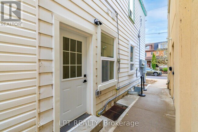 Photo du bâtiment - 627 Crawford St