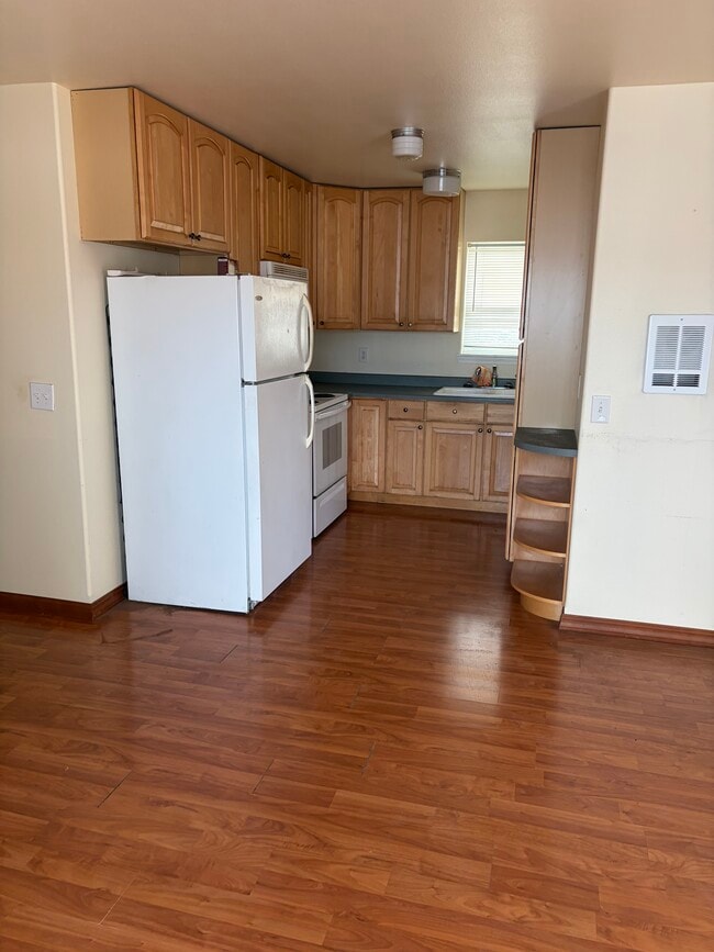 Foto del edificio - 746 Cashmere St