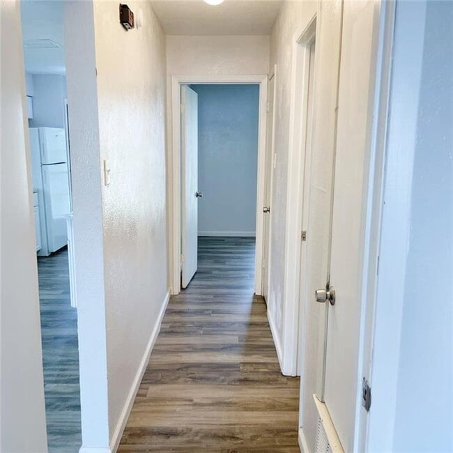 1500 W Braker Ln Austin Tx 78758 Townhouse For Rent In Austin Tx Apartments Com