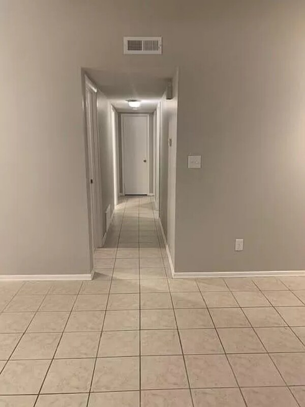 Foto del edificio - 5215 Whippoorwill St
