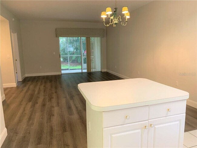 Building Photo - 4245 Breezeway Blvd