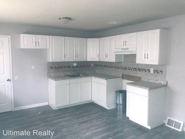 Building Photo - 3 br, 1 bath House - 10309 Reba Dr.