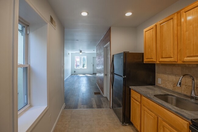 Photo - 17 E Ashmead St (Philadelphia, PA) House
