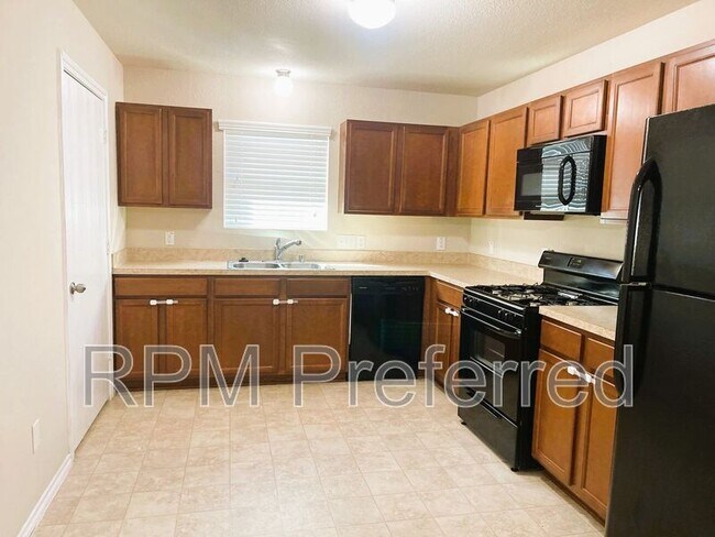 Building Photo - 819 Katydid Ct