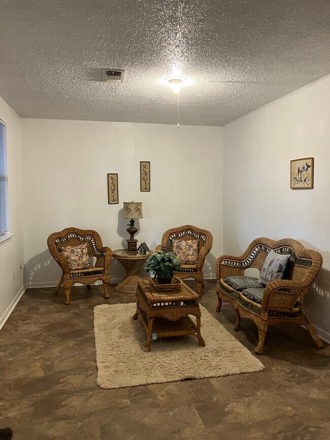 Foto del edificio - 20681 FM306