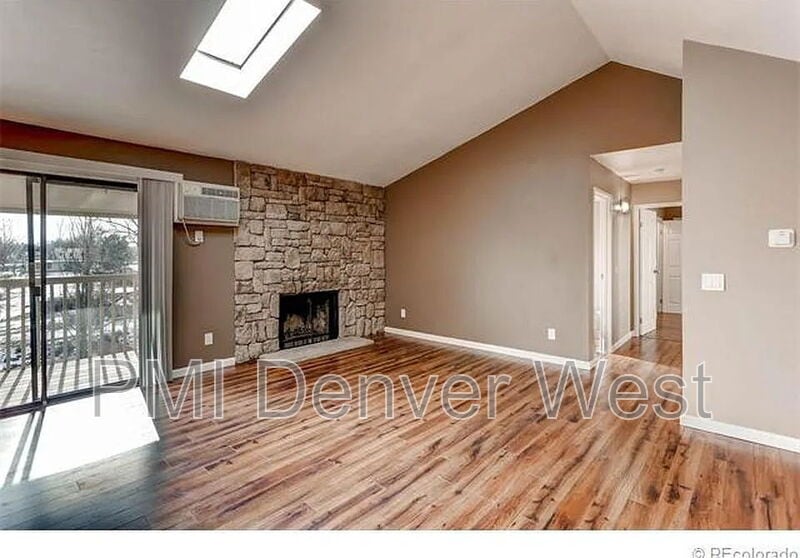 Photo - 381 S Ames St