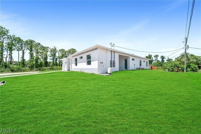 Foto del edificio - 4768 Nelson Dr