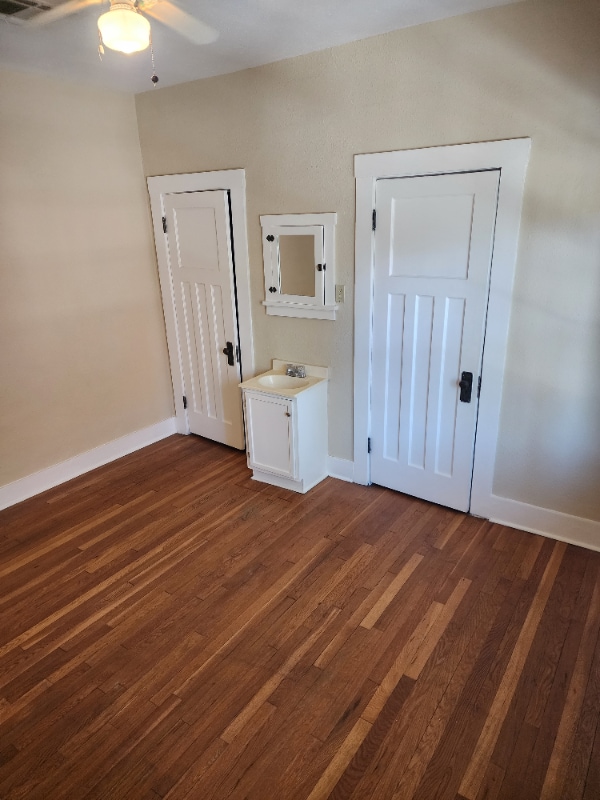 Building Photo - 119 W Nevada Ave