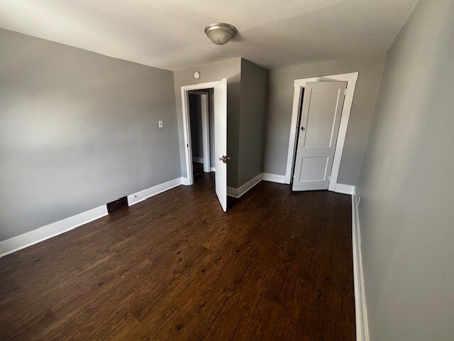 Foto del edificio - 1609 Kenneth Ave