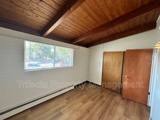 Foto del edificio - 610 Parker St