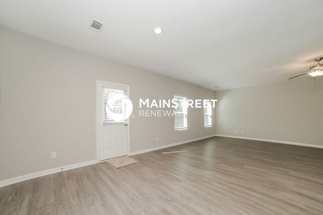 Building Photo - 4 Bedroom Pet-Friendly Home in Villa Rica,...