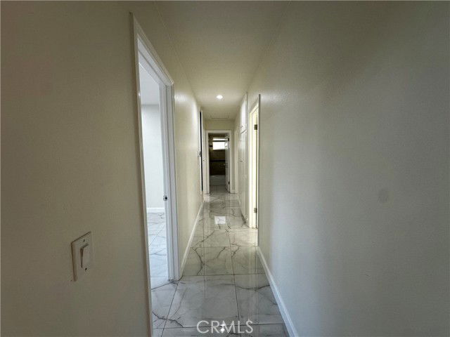 Foto del edificio - 17475 Santa Lucia St