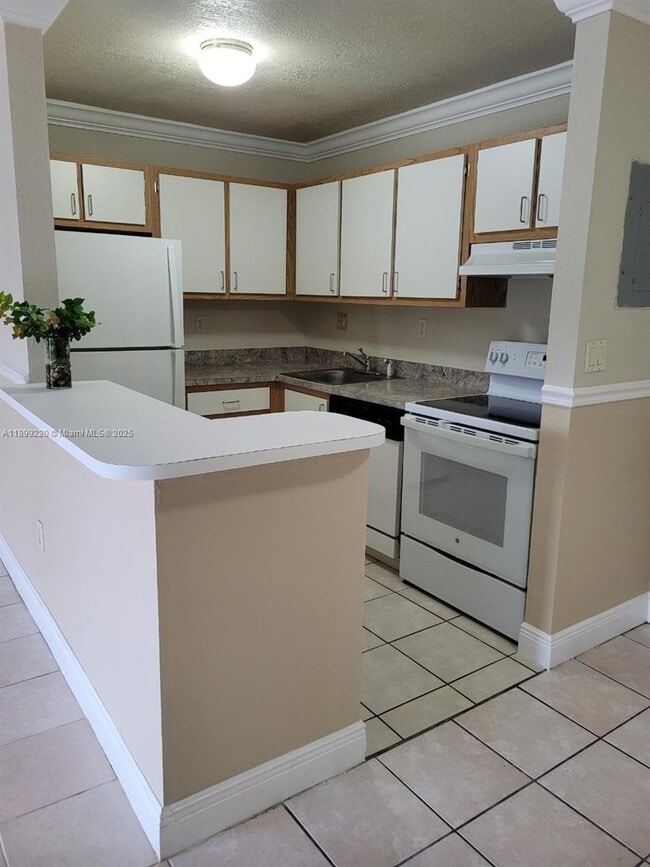 Foto del edificio - 15630 SW 80th St