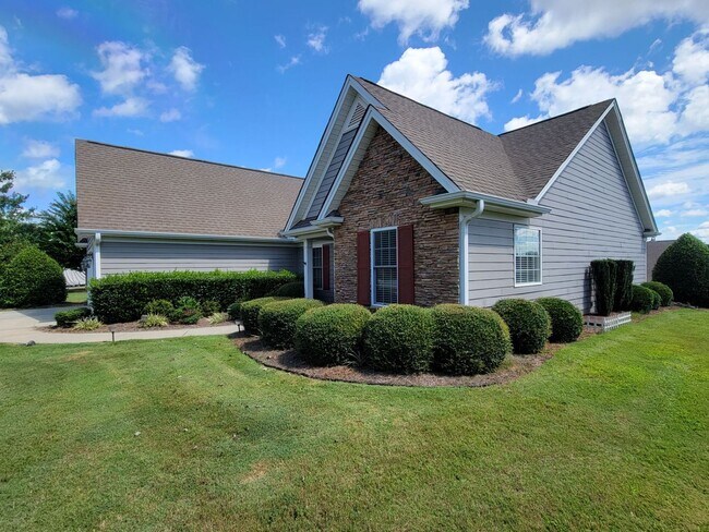 Foto del edificio - 3 Bed, 2 bath Home Available in Anderson