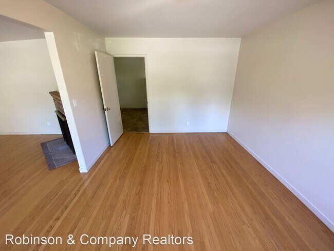 Building Photo - 4 br, 2 bath House - 836 Warren Way