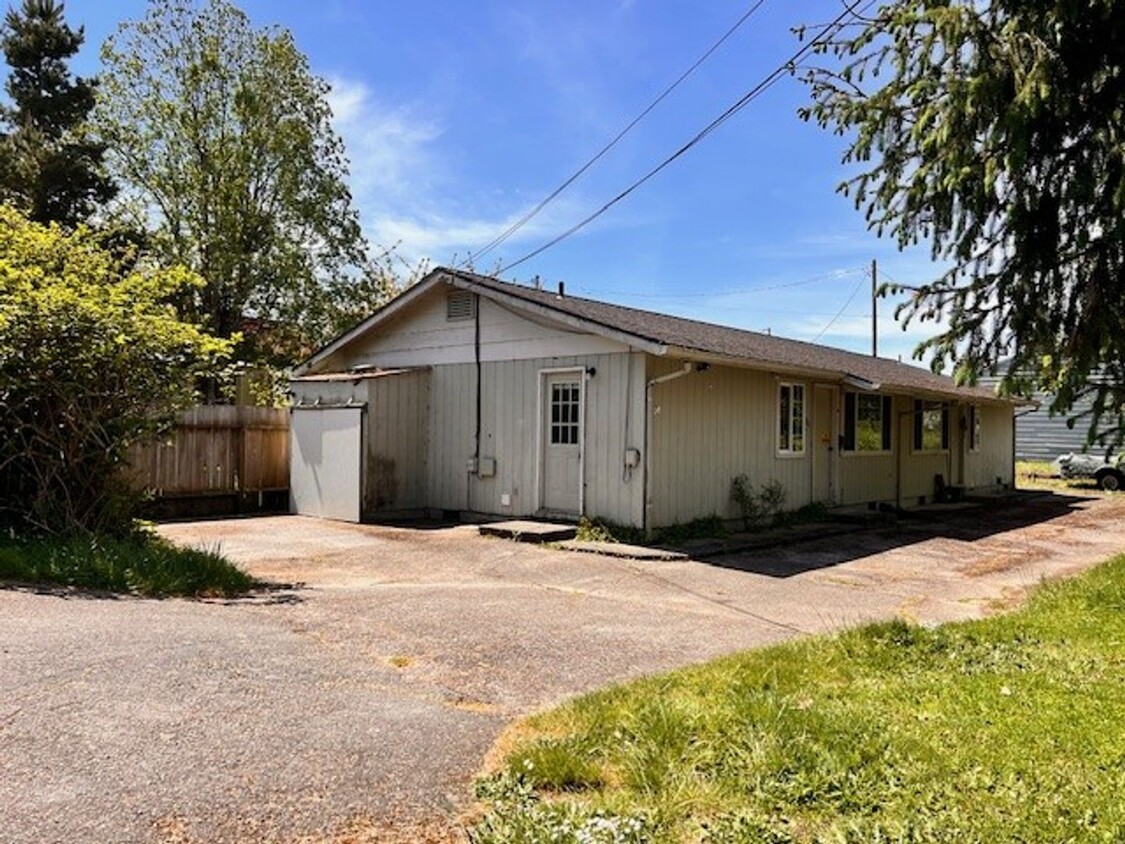 Primary Photo - 1510 - 7th Avenue Duplex