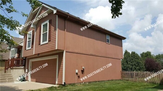 Foto del edificio - Gorgeous Olathe Home in South Hampton Subdivision-Available in SEPTEMBER!!