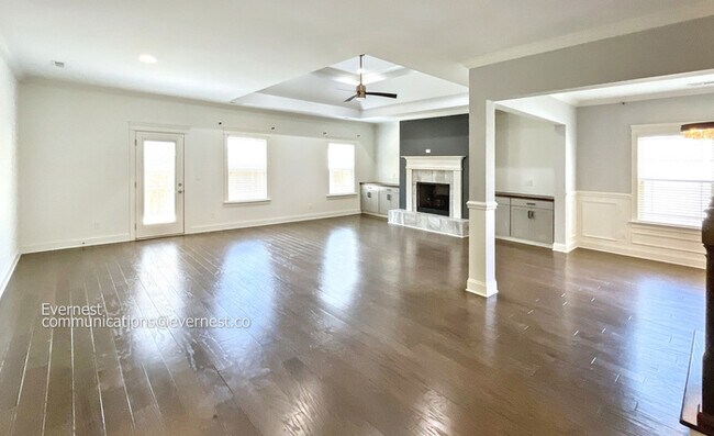 Foto del edificio - 5665 Bungalow Cir