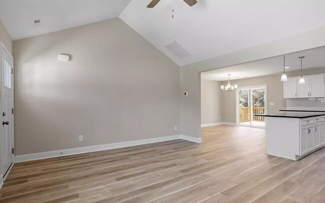 Foto del edificio - 486 Placid Pond Dr