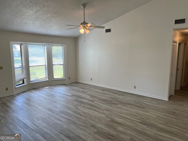 Building Photo - 112 Cambray Cir