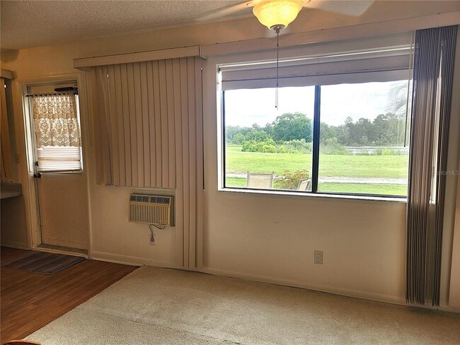 Building Photo - 654 Midway Dr