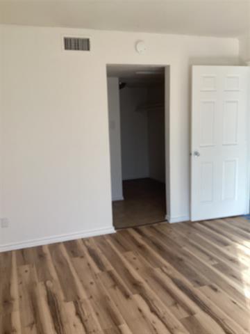 Building Photo - 214 Locust St S