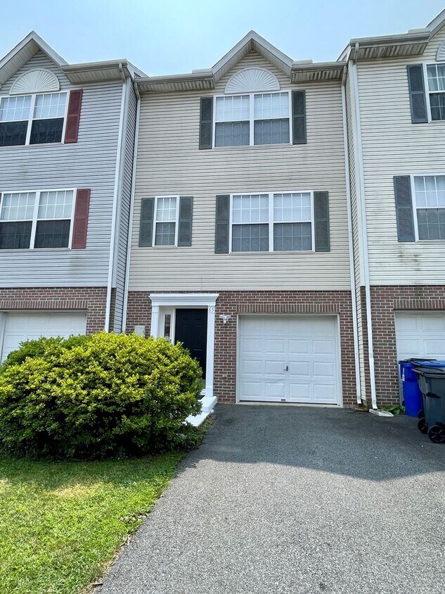 65 Highland Cir, Newark, DE 19713 Townhome Rentals in Newark DE