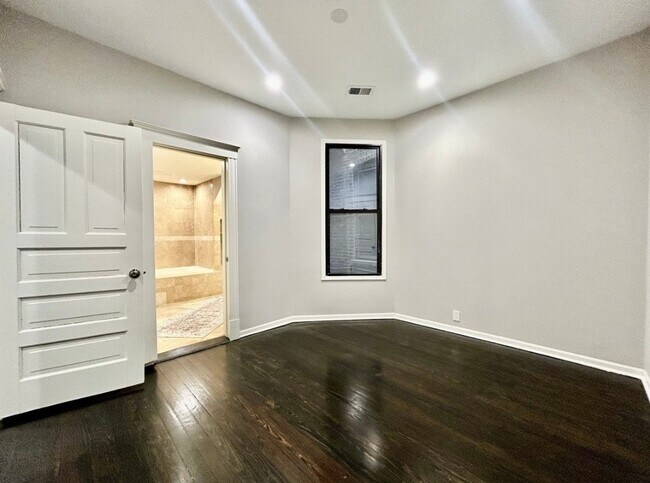 Foto del edificio - 3353 S Union Ave