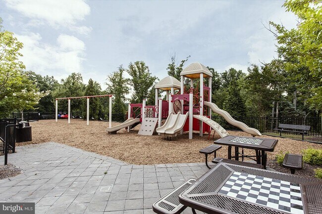 Building Photo - 7807 Crystal Brook Way