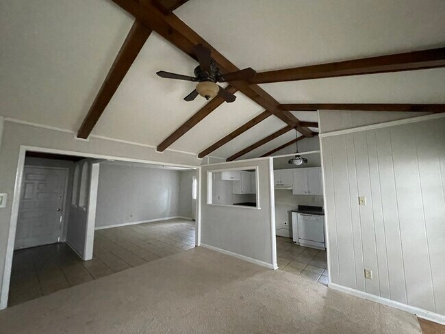 Building Photo - 5288 Yale - HALF OFF FIRST MONTH'S RENT!
