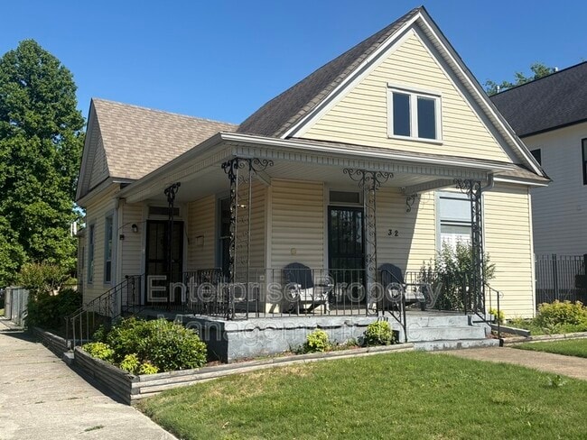Photo - 32 N Cooper St House