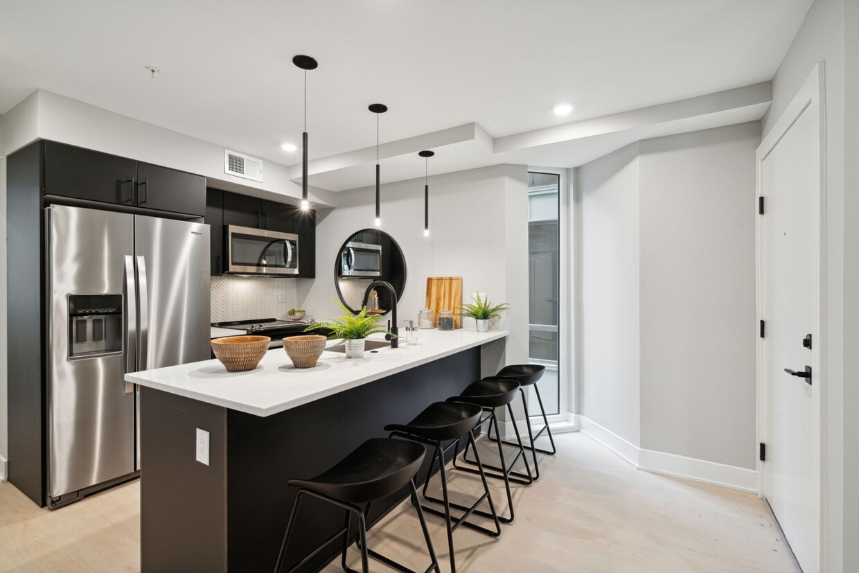Foto principal - 6604 Ridge Ave