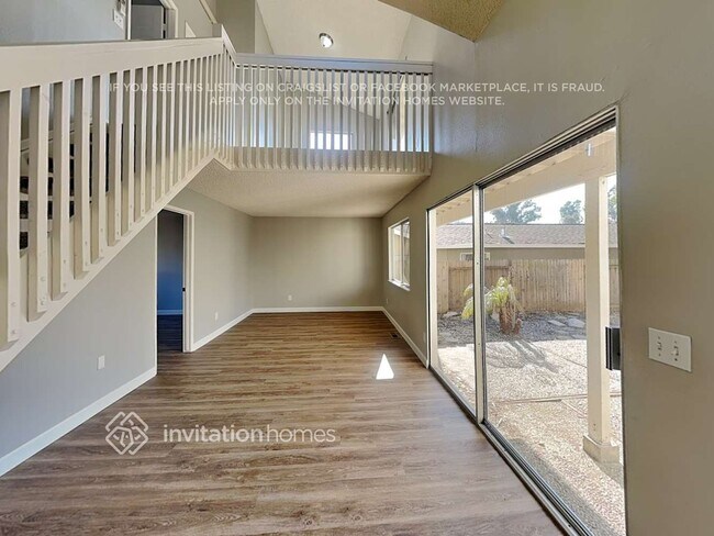 Foto del edificio - 716 Whispering Bay Ln