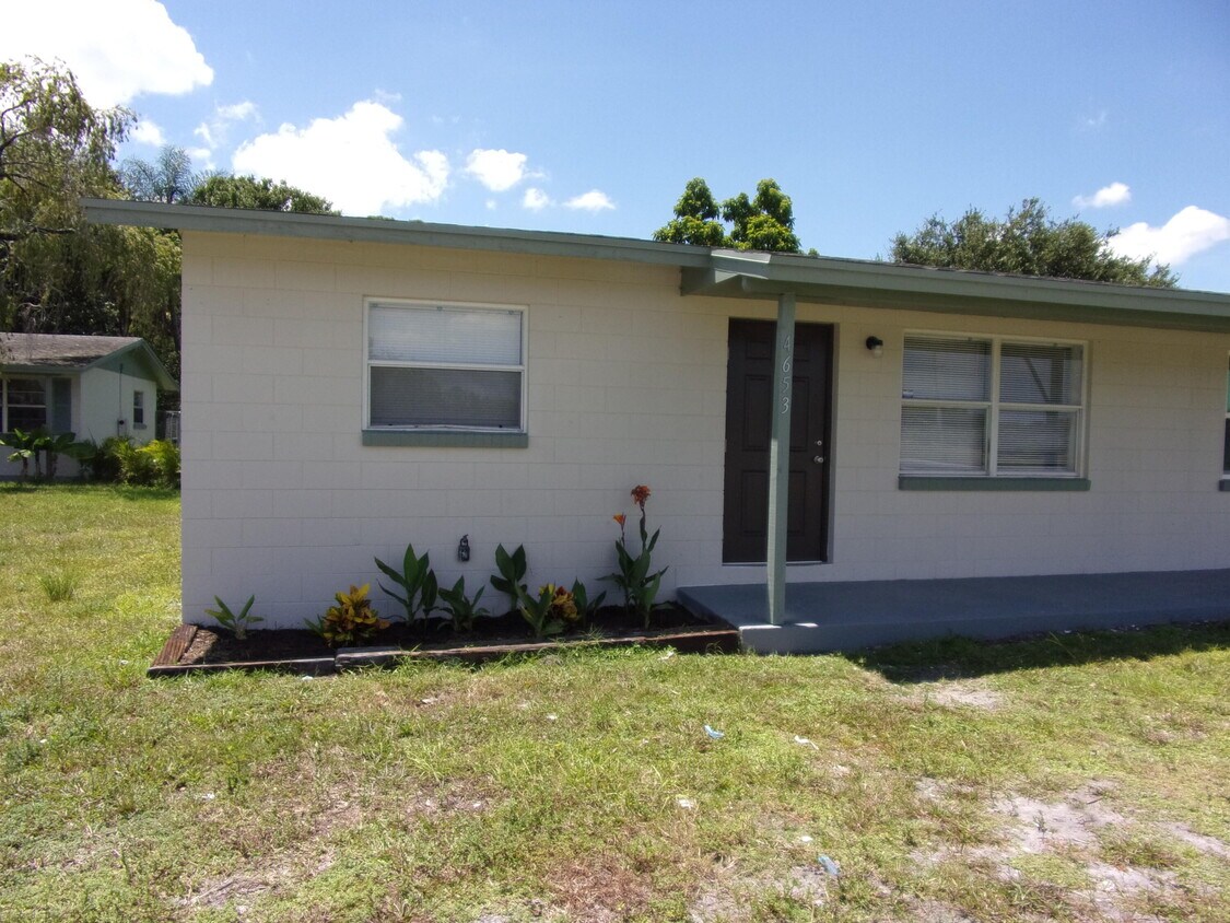 4653 S 25th St, Fort Pierce, FL 34981 Townhome Rentals in Fort Pierce