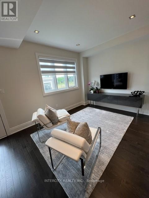 Photo du bâtiment - 128 Stokes Dr