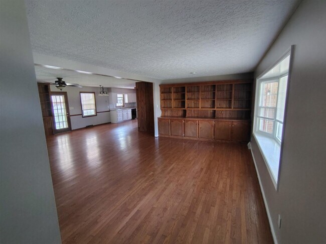 Foto del edificio - 700 Peachtree Ln
