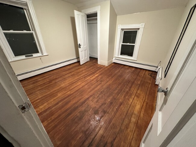 Foto del edificio - 36-38-38 Forest St