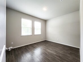 Building Photo - 26471 Joy Village Dr