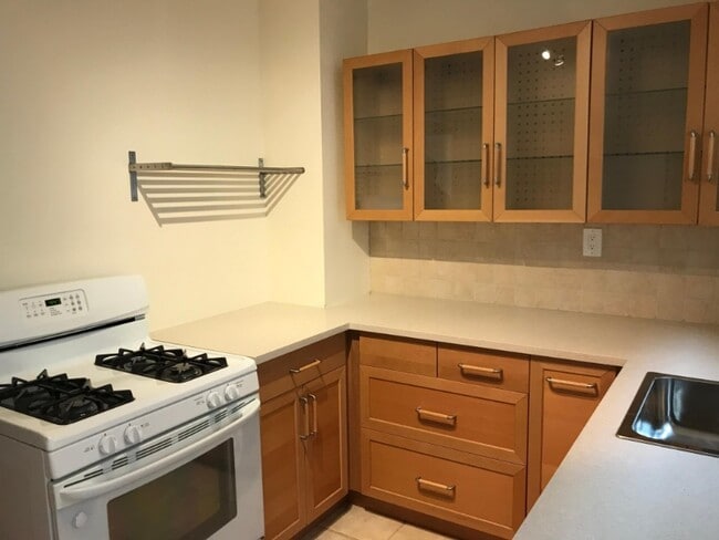 Foto del edificio - 1826 Berkeley Way