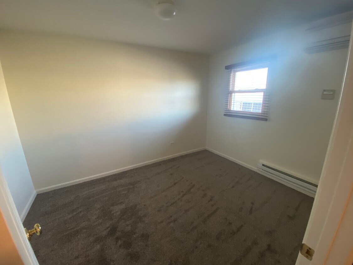 125 N W Ave Unit 4, Bradley, IL 60915 Apartments in Bradley, IL