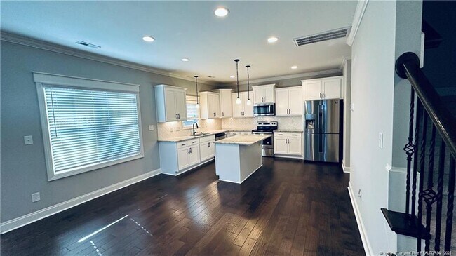 Building Photo - 550 Legacy Lakes Way