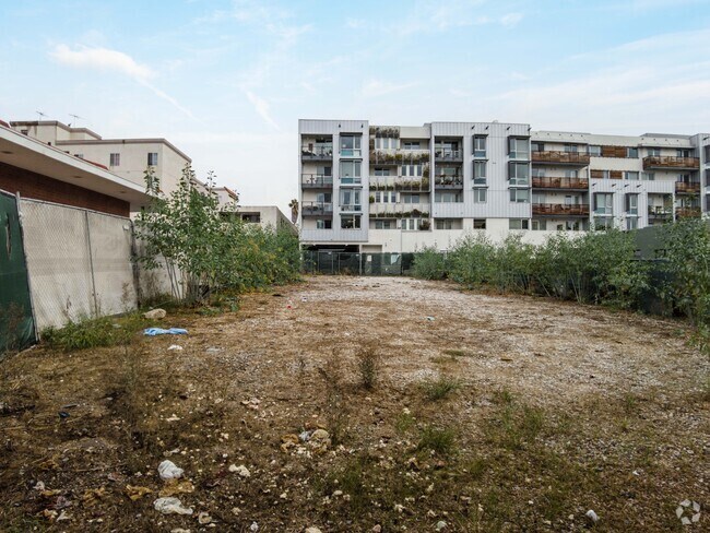 Noviembre de 2022 - 501 Broadway