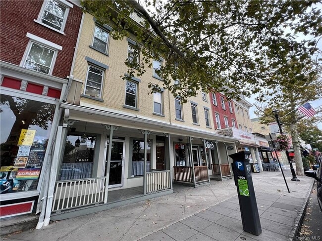 Building Photo - 118A Main St
